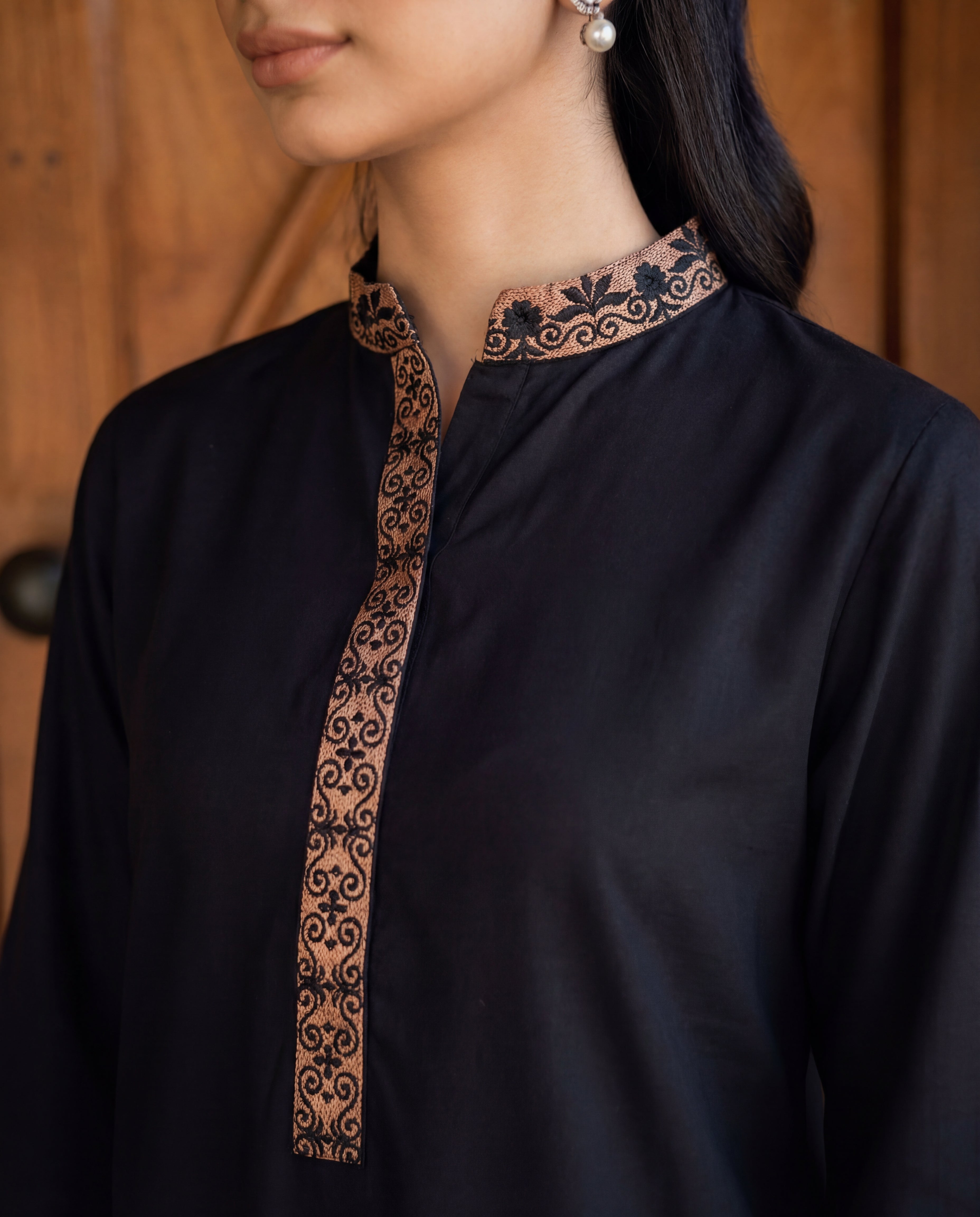 Darum Black Premium Fabric Pakistani Winter Dresses - Sahiba-clothing - 4