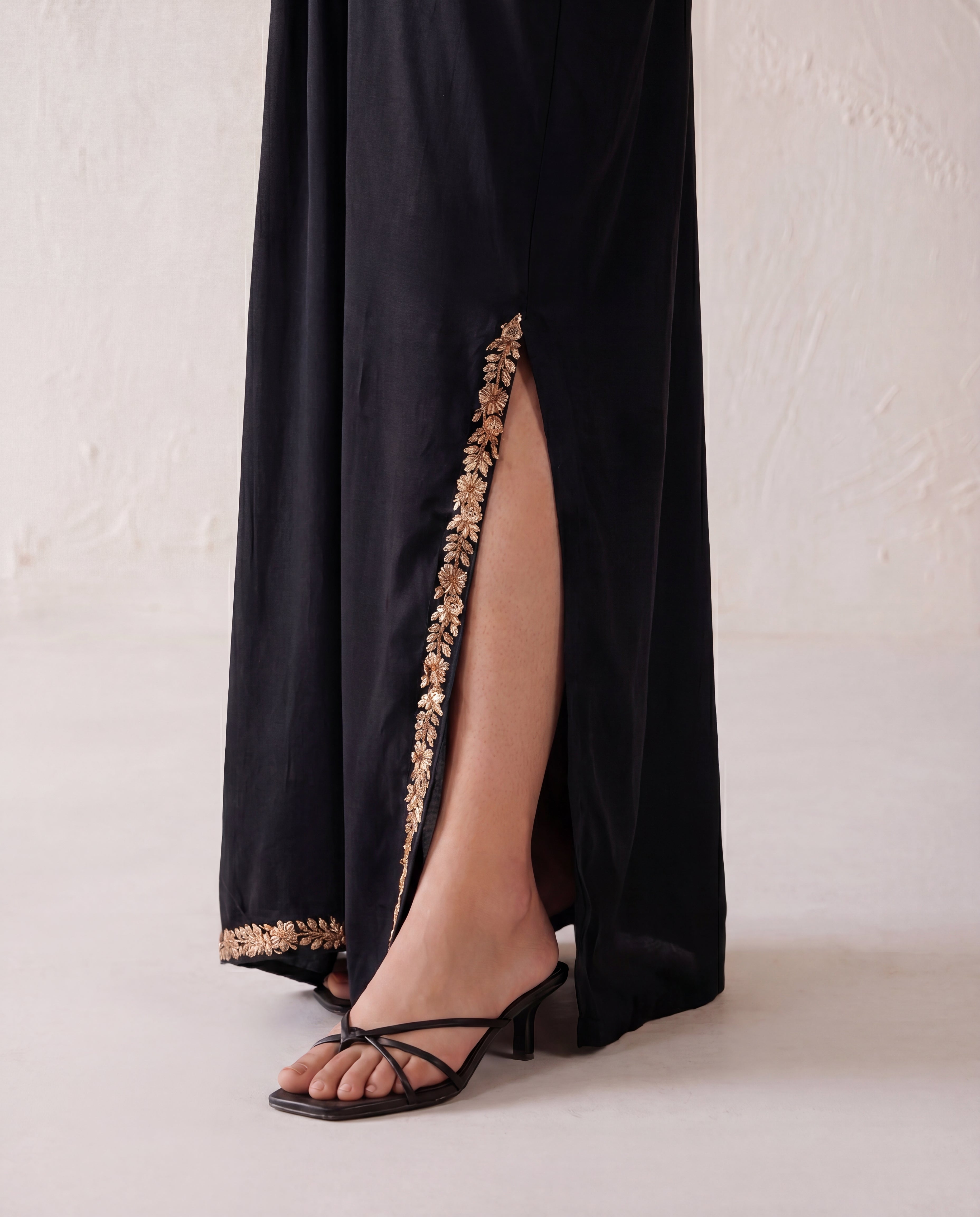 Grana Black Premium Fabric Pakistani Winter Dresses - Sahiba-clothing - 6