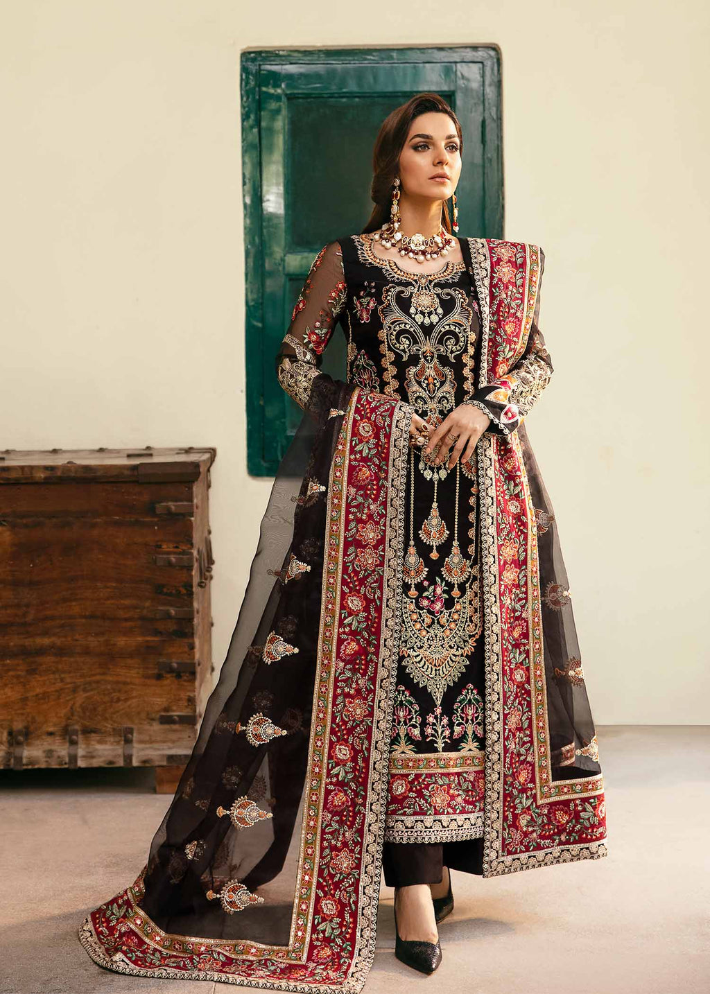 Amari Luxury Pakistani Fashion