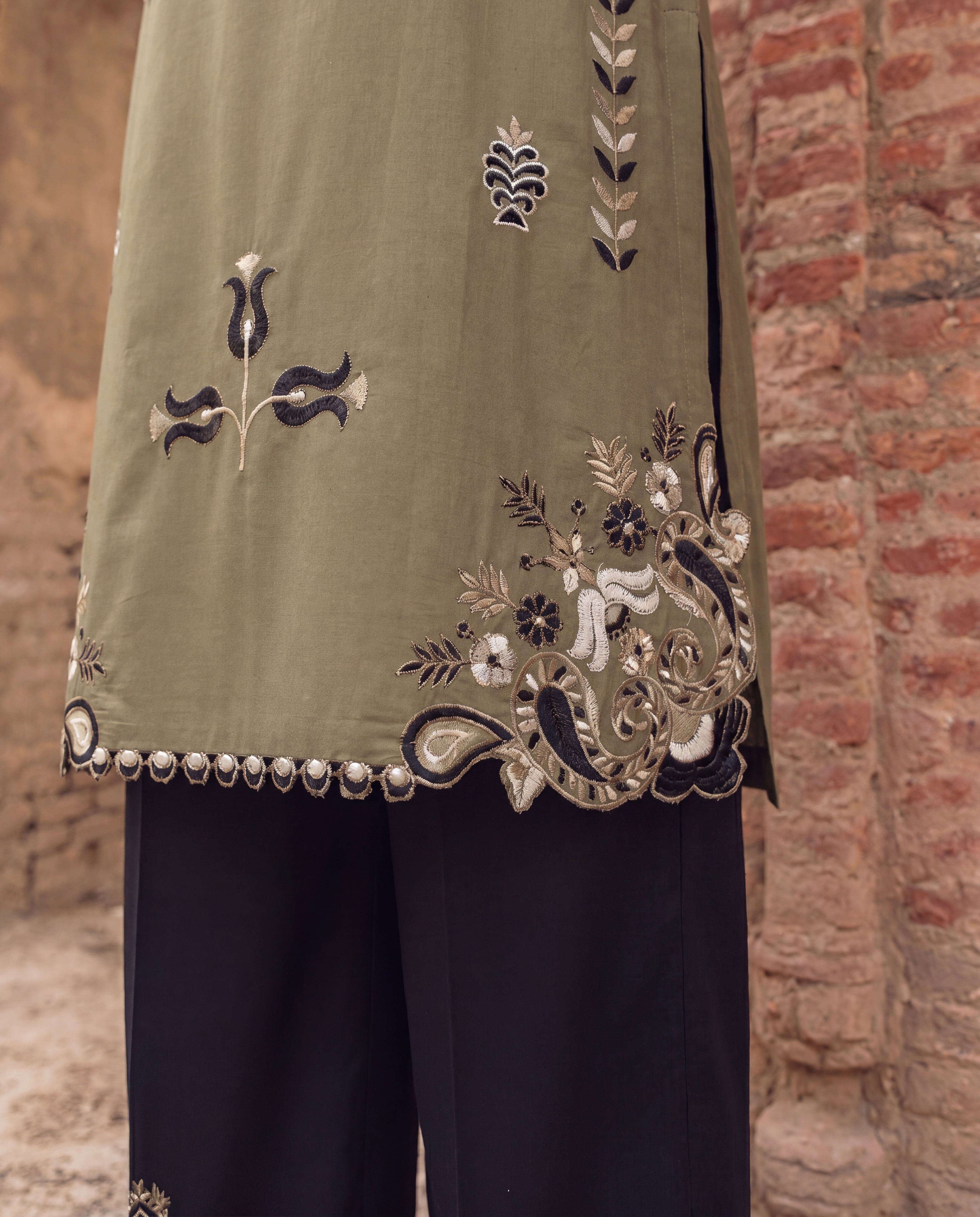 Ishwa Premium Fabric Pakistani Summer Dresses - Sahiba-clothing - 4