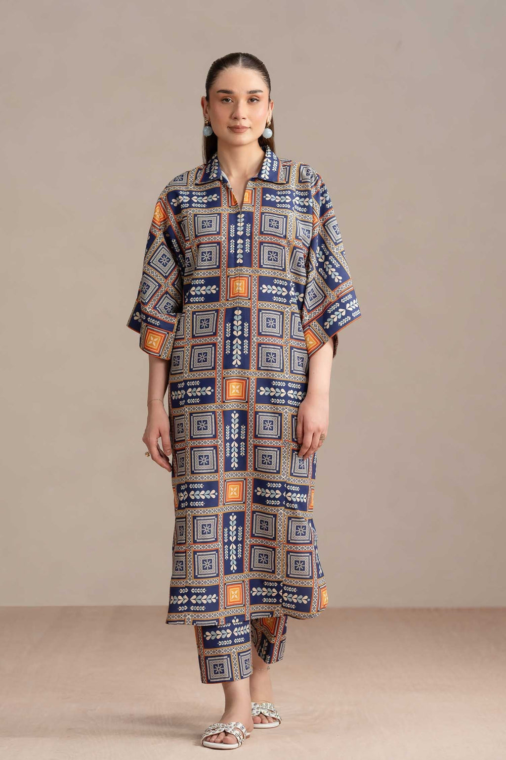 Roslyn Luxury Pakistani Fashion