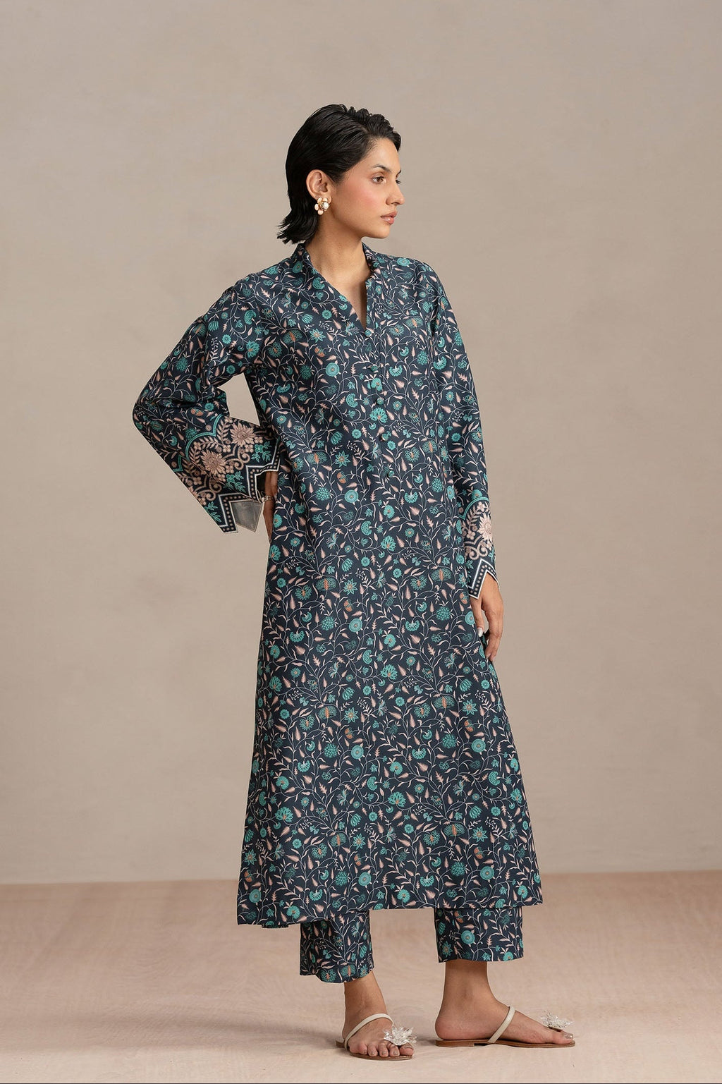 Twillow Premium Fabric Pakistani Casuals Dresses