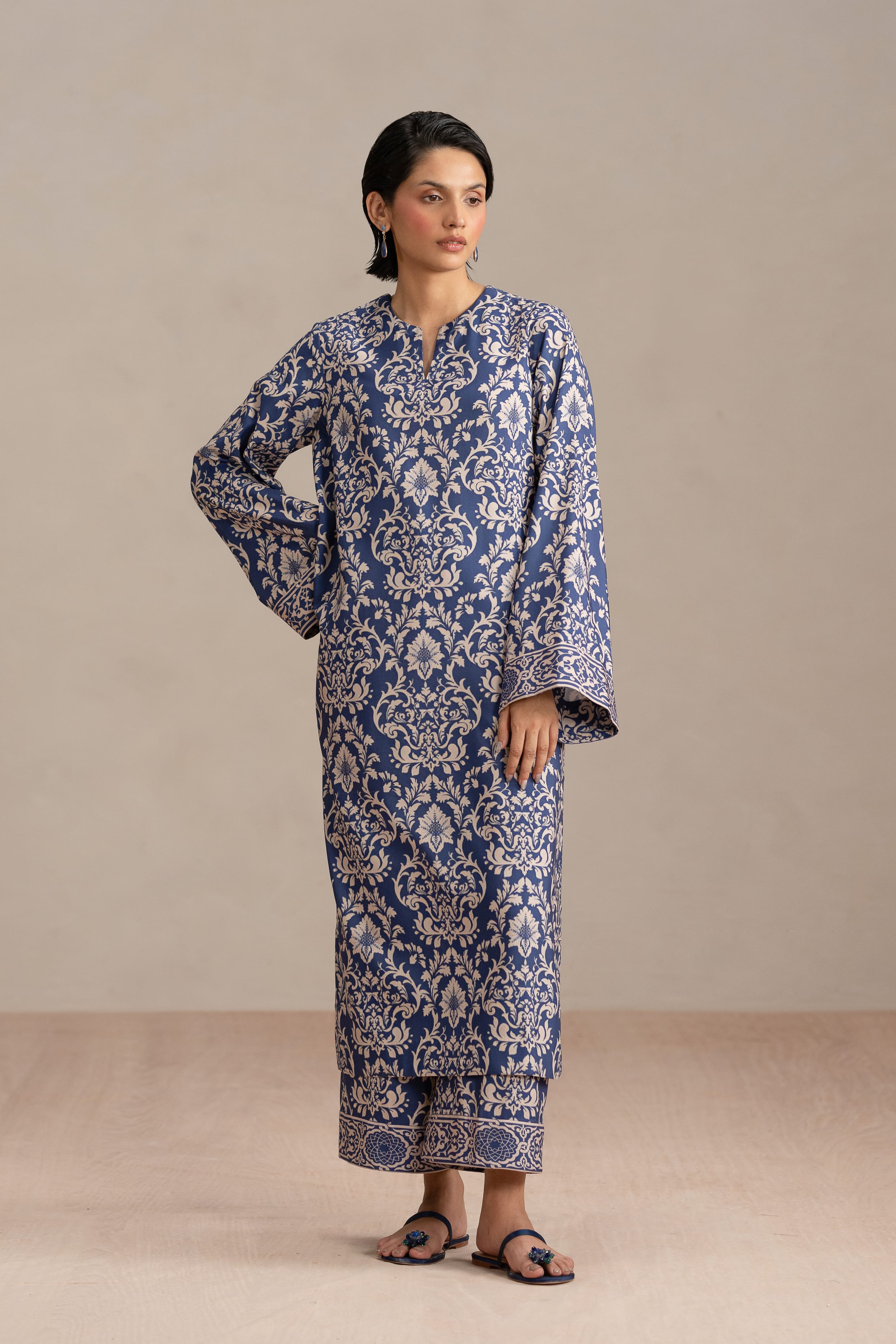 Sapphire Luxury Pakistani Fashion