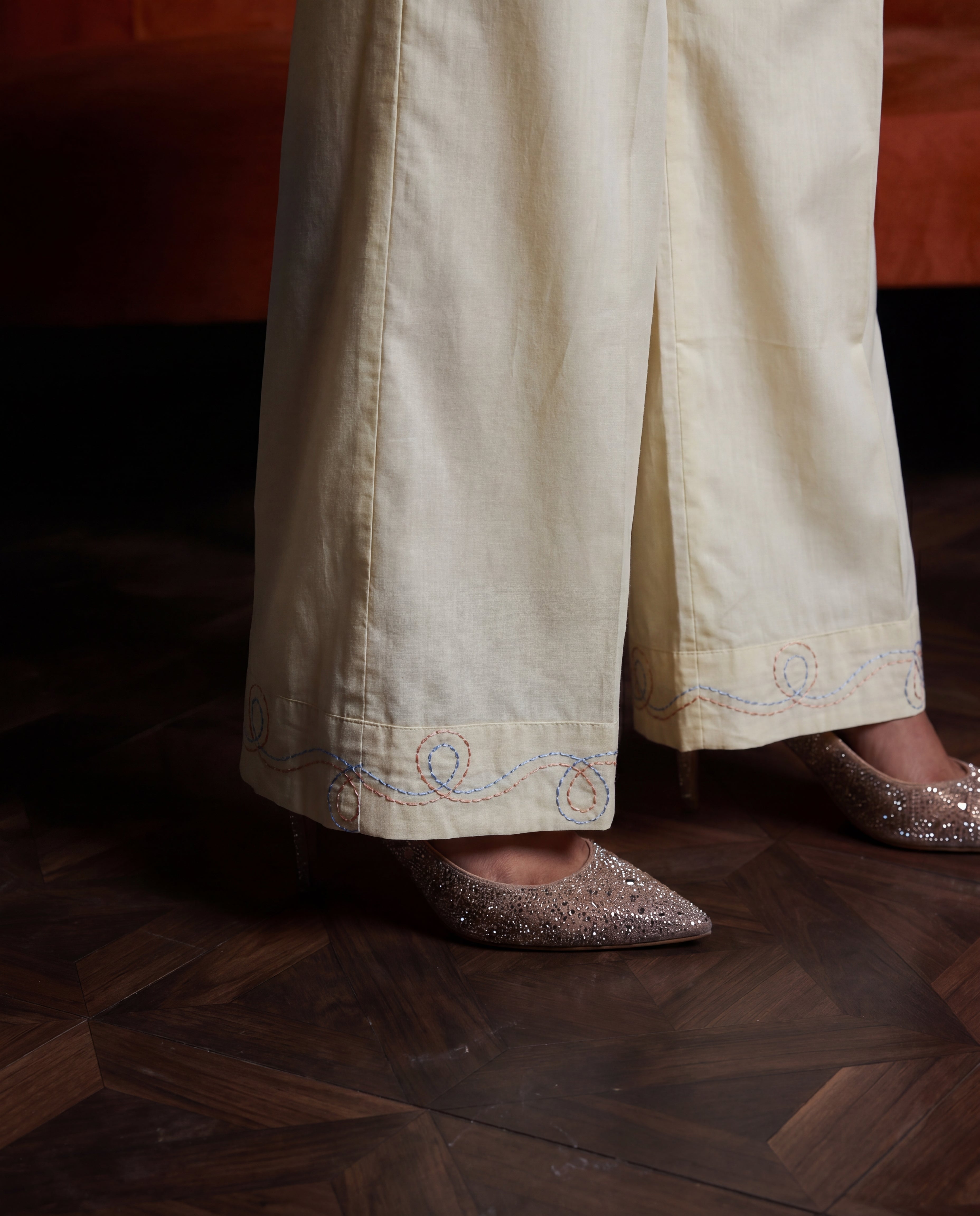 Majesty Off white Premium Fabric Pakistani Summer Dresses - Sahiba-clothing - 3