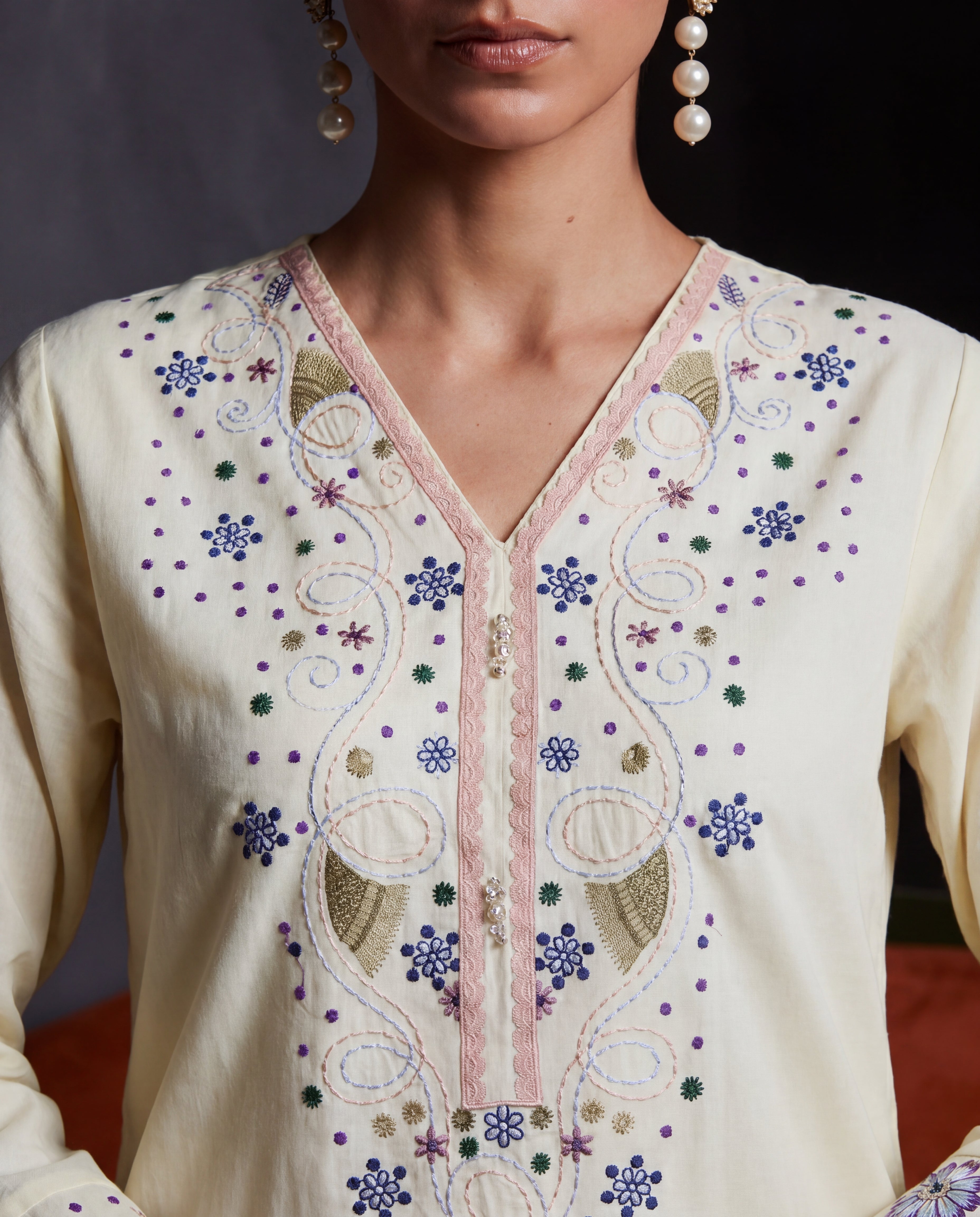 Majesty Off white Premium Fabric Pakistani Summer Dresses - Sahiba-clothing - 2