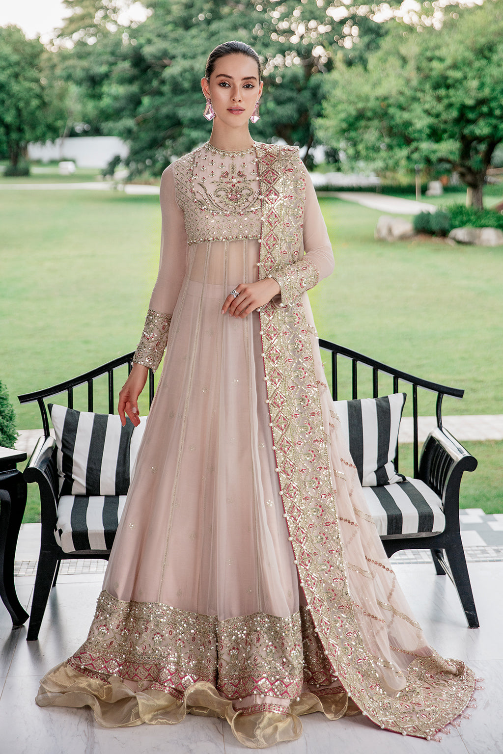 VOILA Luxury Pakistani Fashion