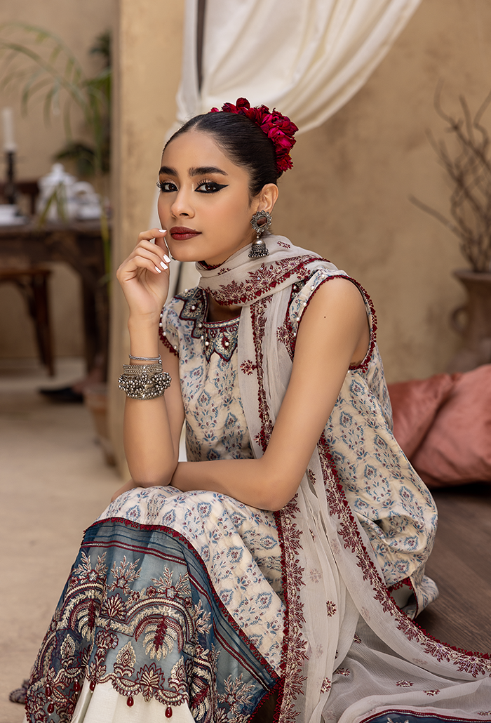 Ishq-Embroidered Jacquard-IS-08 Jacquard Pakistani Winter Dresses - Humdum - 3