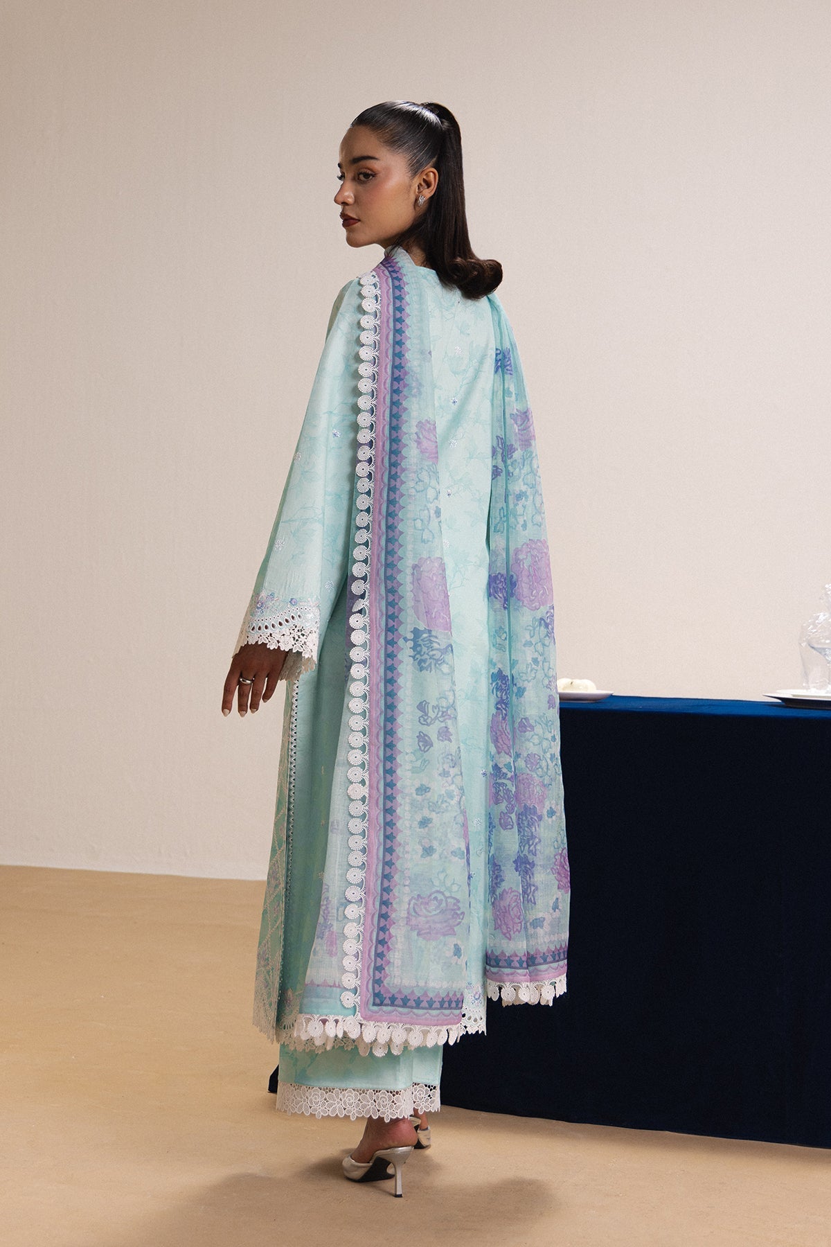 LUEUR Lawn Pakistani Summer Dresses - Afrozeh - 3